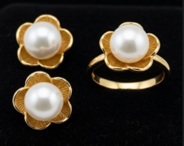 18Karat Yellow Gold South Sea Pearl Jewelry - Image 2